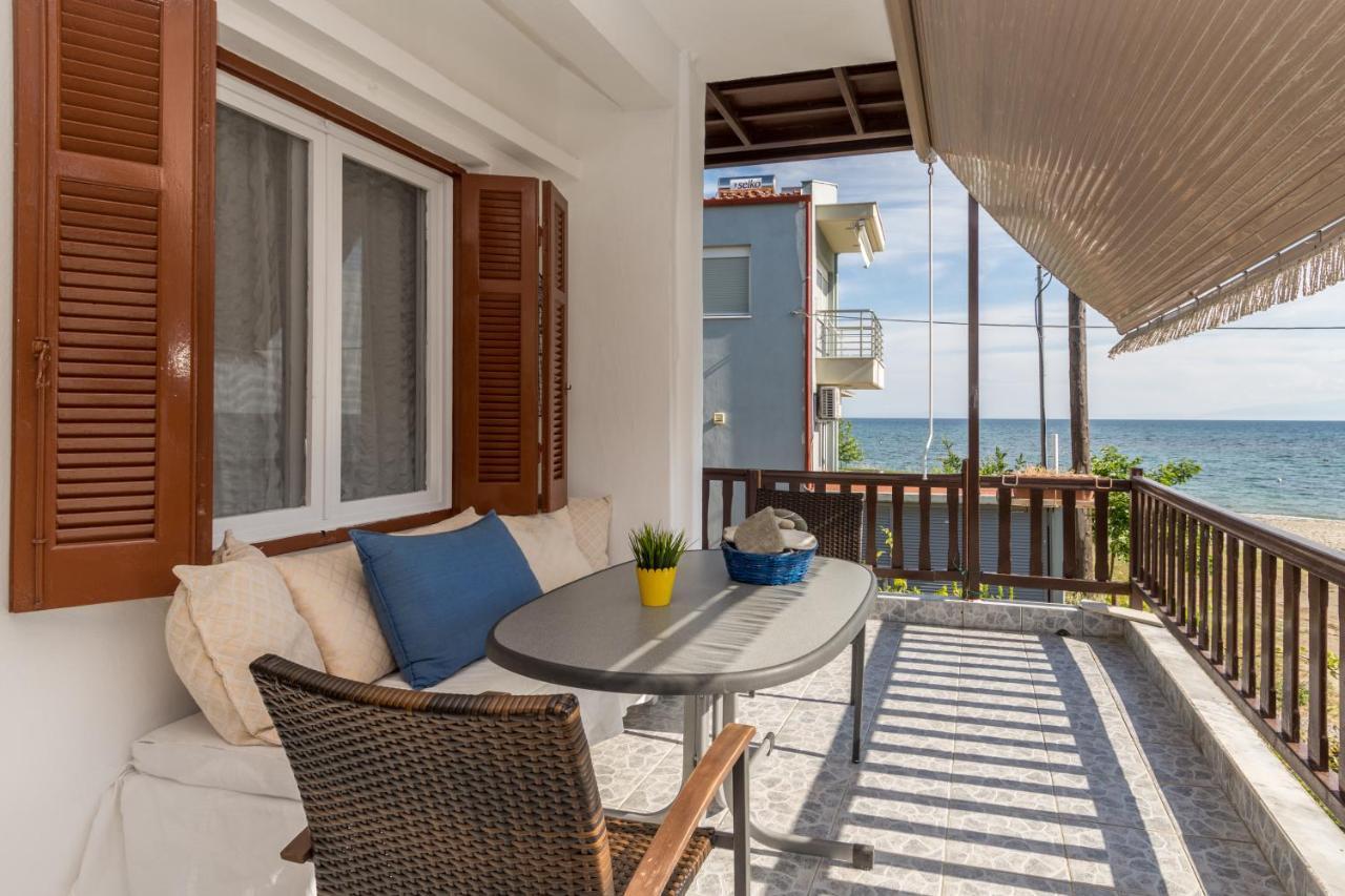 Chalkidiki Beachfront Apartment Nea Iraklia Luaran gambar